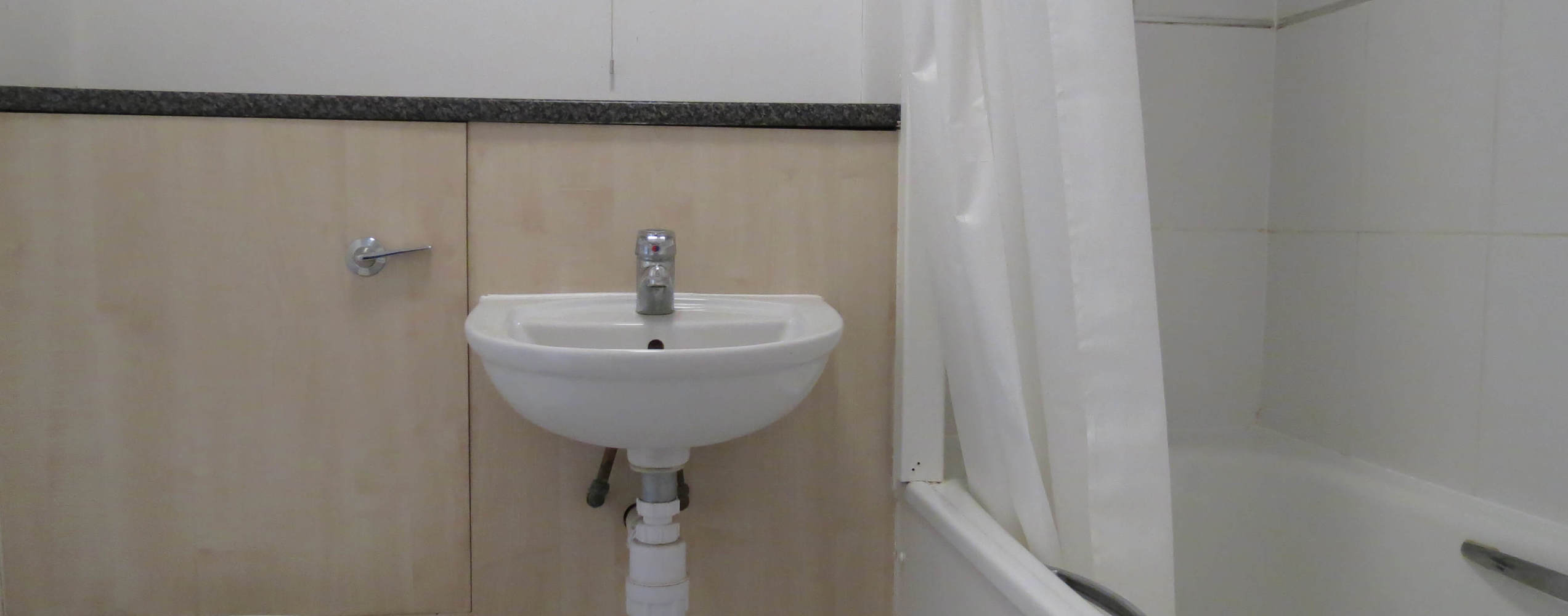 1027-Castle Lane West 5