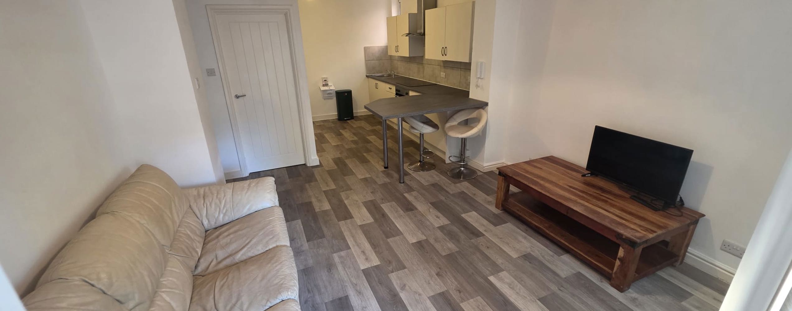 3649-Heron Court Road 3